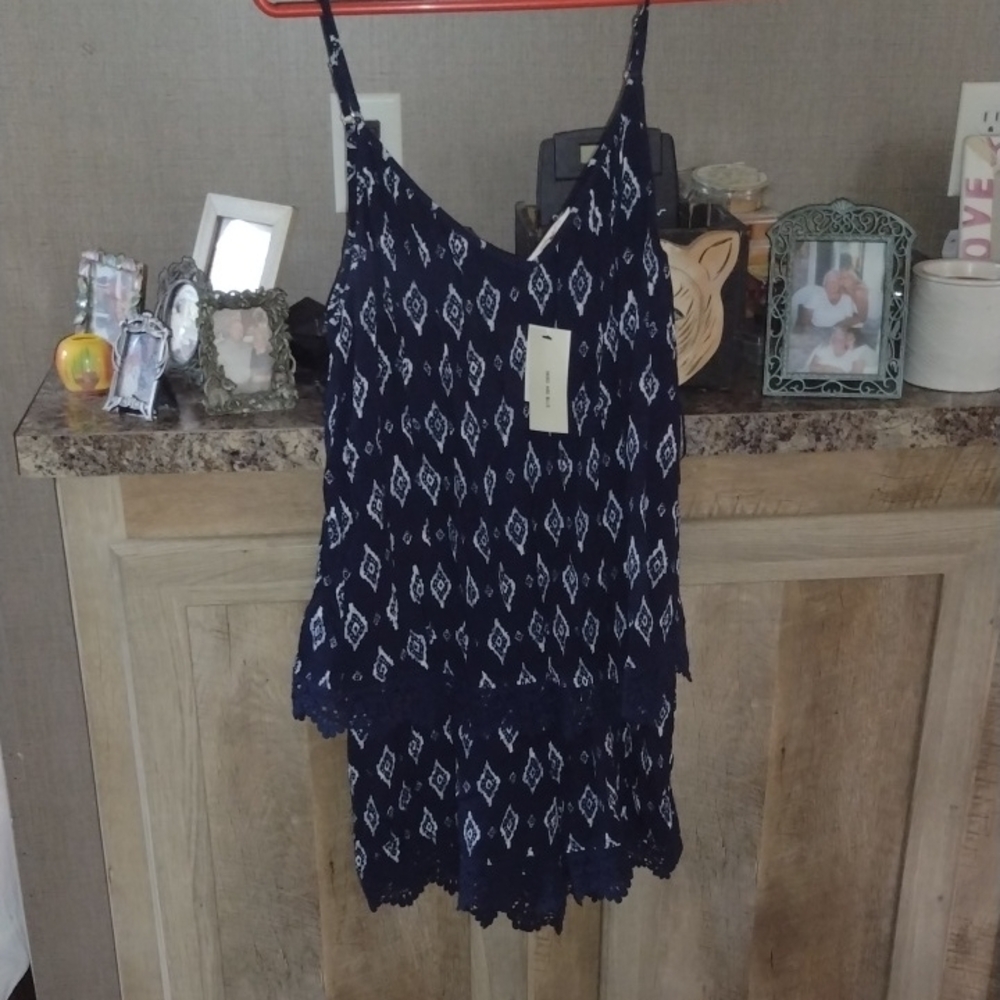 Skies are blue romper size M Navy blue NWT